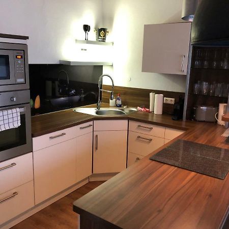 Modernes Und Gemuetliches Appartment Mit Terrasse, Stadtnah Ravensburg Zewnętrze zdjęcie