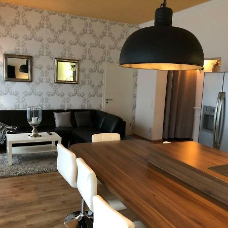 Modernes Und Gemuetliches Appartment Mit Terrasse, Stadtnah Ravensburg Zewnętrze zdjęcie
