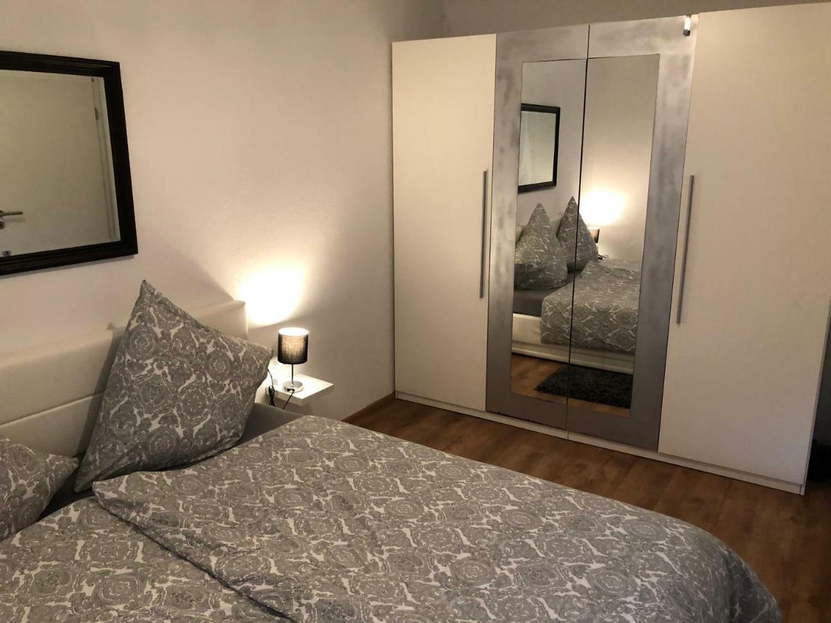 Modernes Und Gemuetliches Appartment Mit Terrasse, Stadtnah Ravensburg Zewnętrze zdjęcie